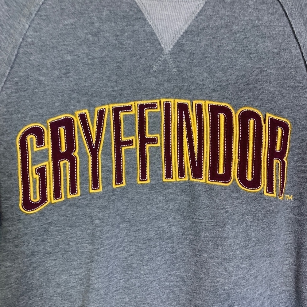 Universal Studios Harry Potter Gryffindor Wizarding World Crewneck Sweatshirt XS - Picture 3 of 12
